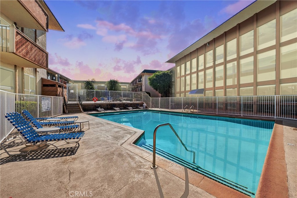 5585 E Pacific Coast Highway 171