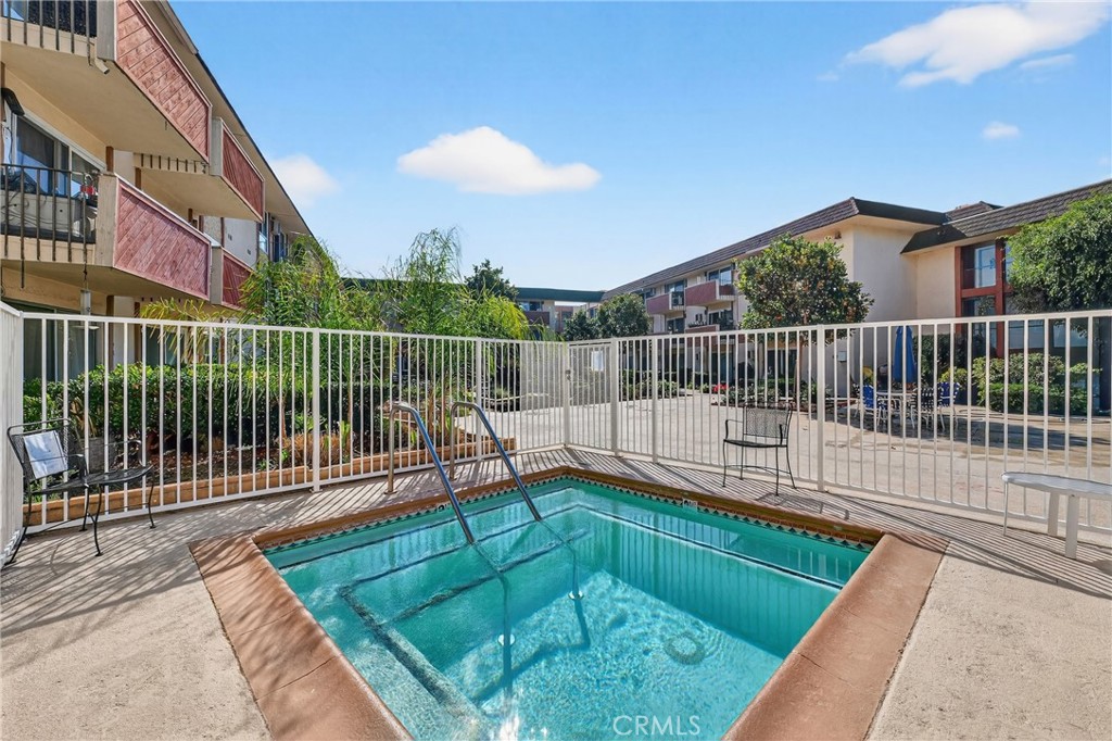5585 E Pacific Coast Highway 171