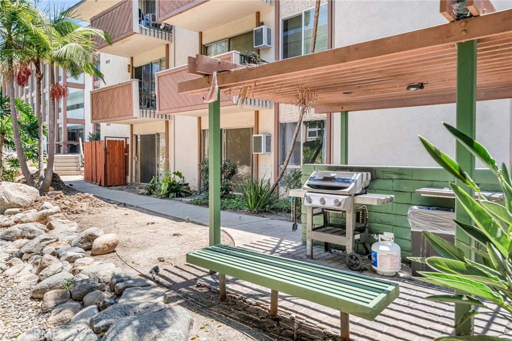 5585 E Pacific Coast Highway 171