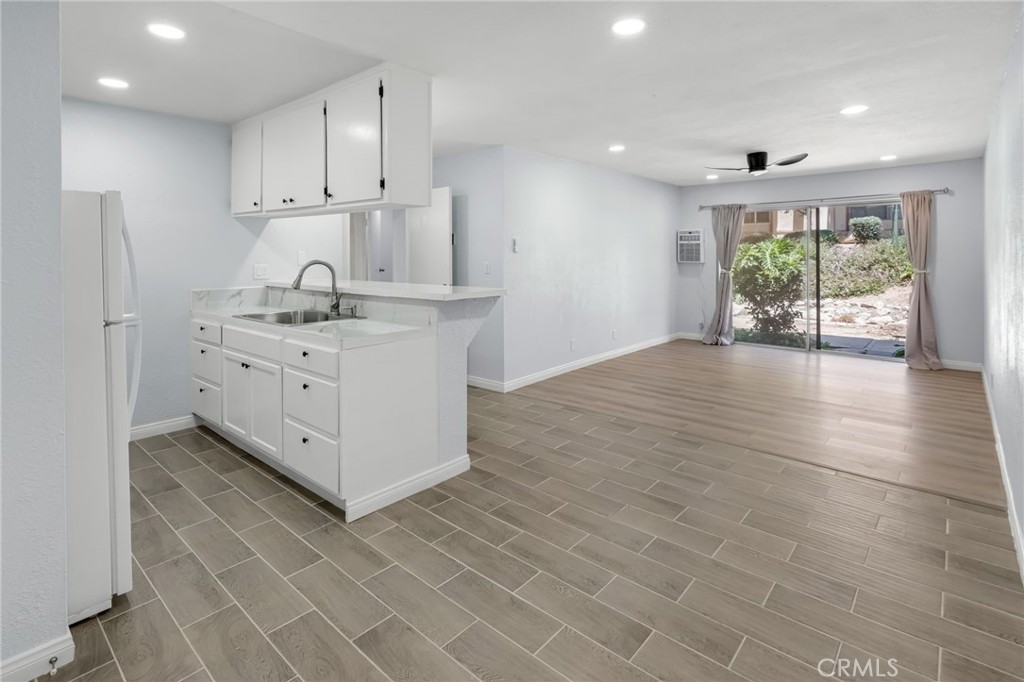 5585 E Pacific Coast Highway 171