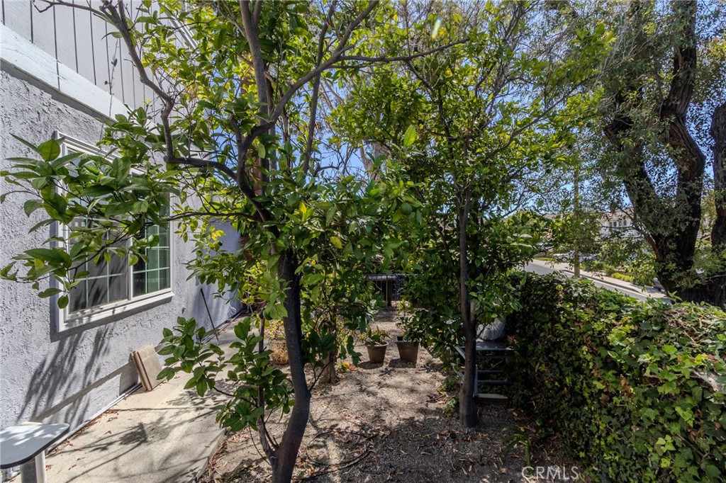 6415 E Stonebridge