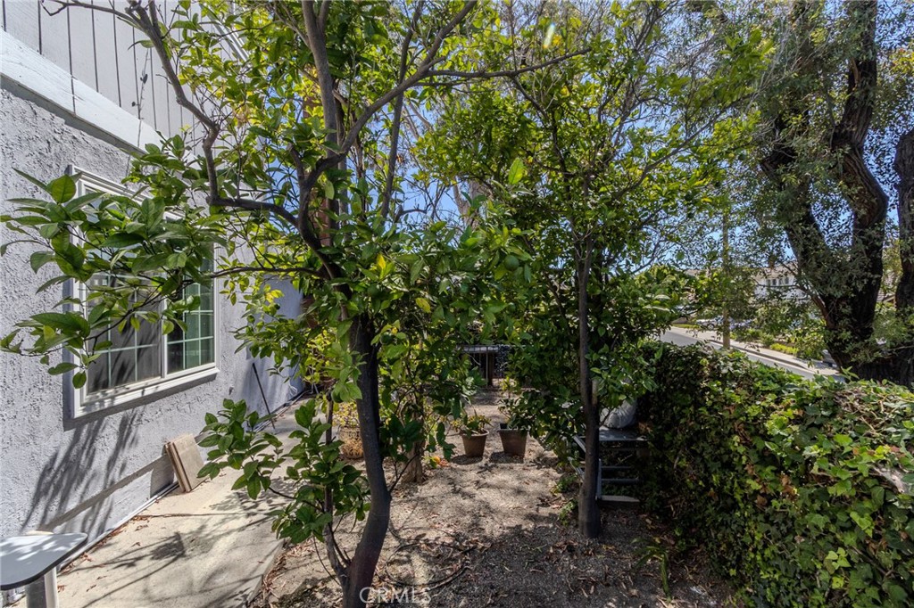 6415 E Stonebridge