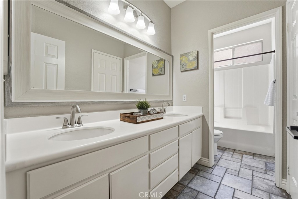 3053 Mira Vista Way