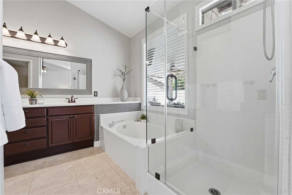3053 Mira Vista Way