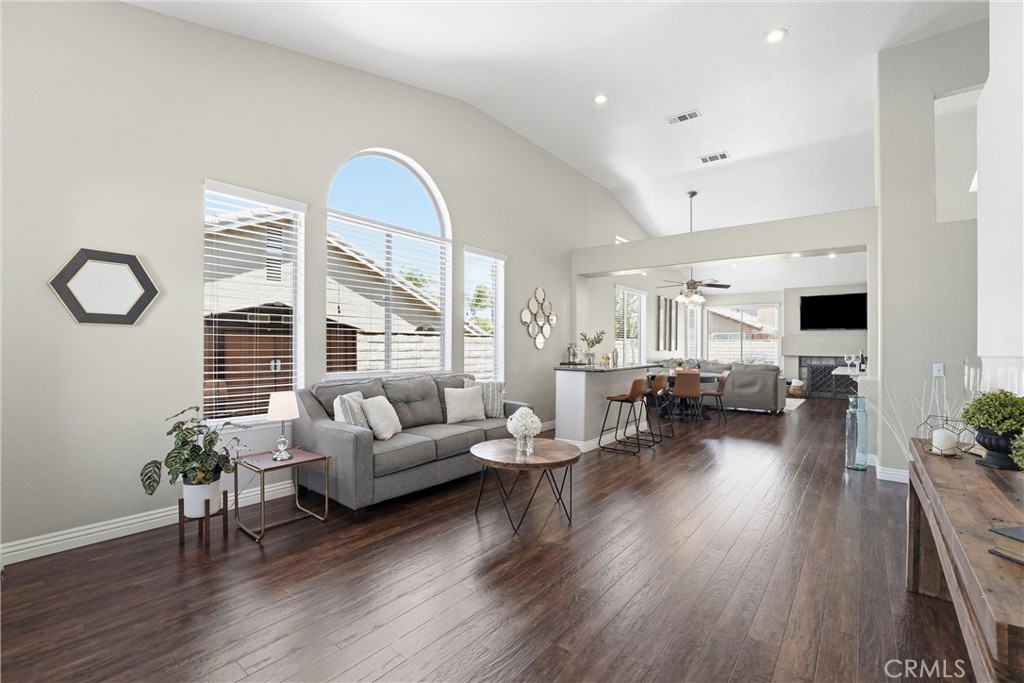 3053 Mira Vista Way