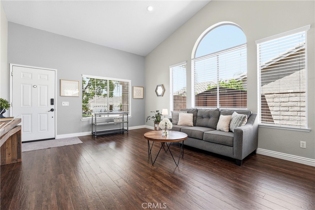 3053 Mira Vista Way