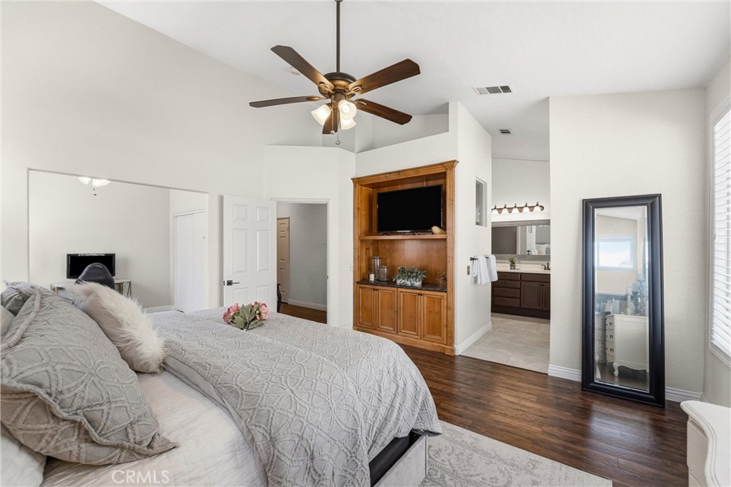 3053 Mira Vista Way