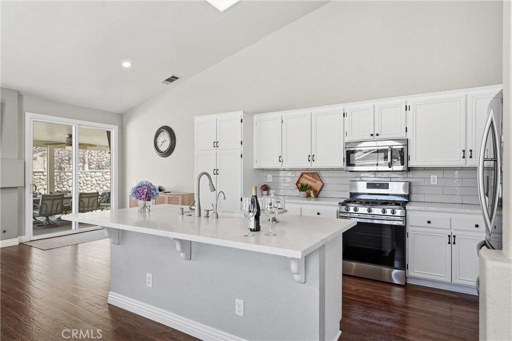 3053 Mira Vista Way