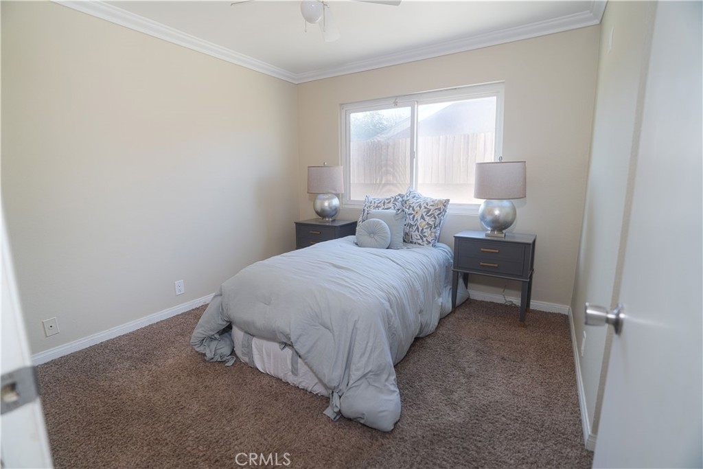 2425 S Lake