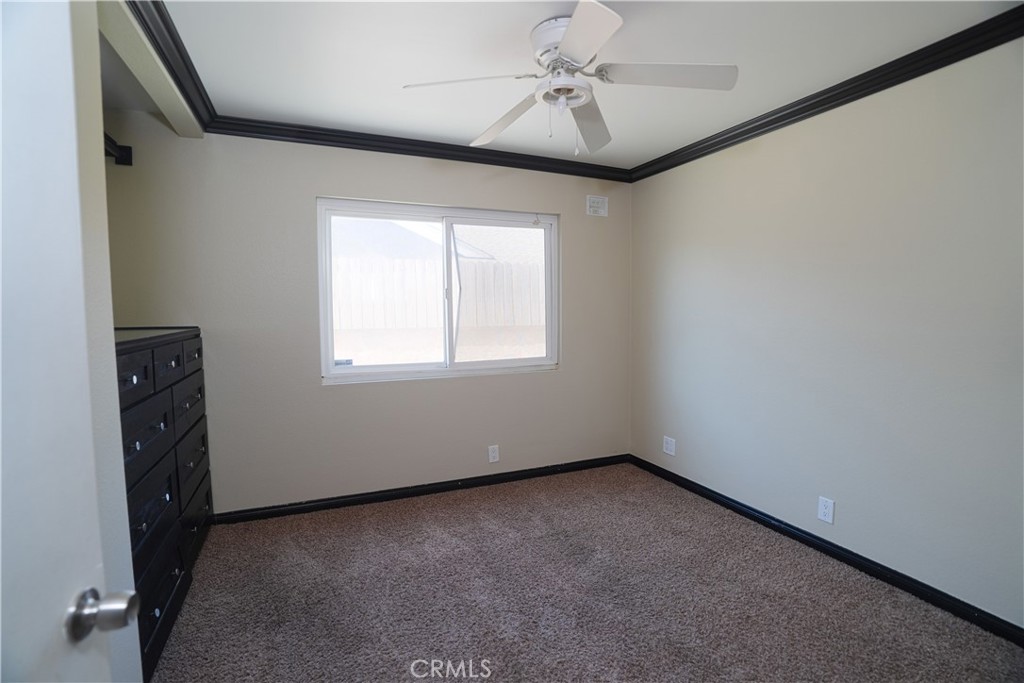 2425 S Lake