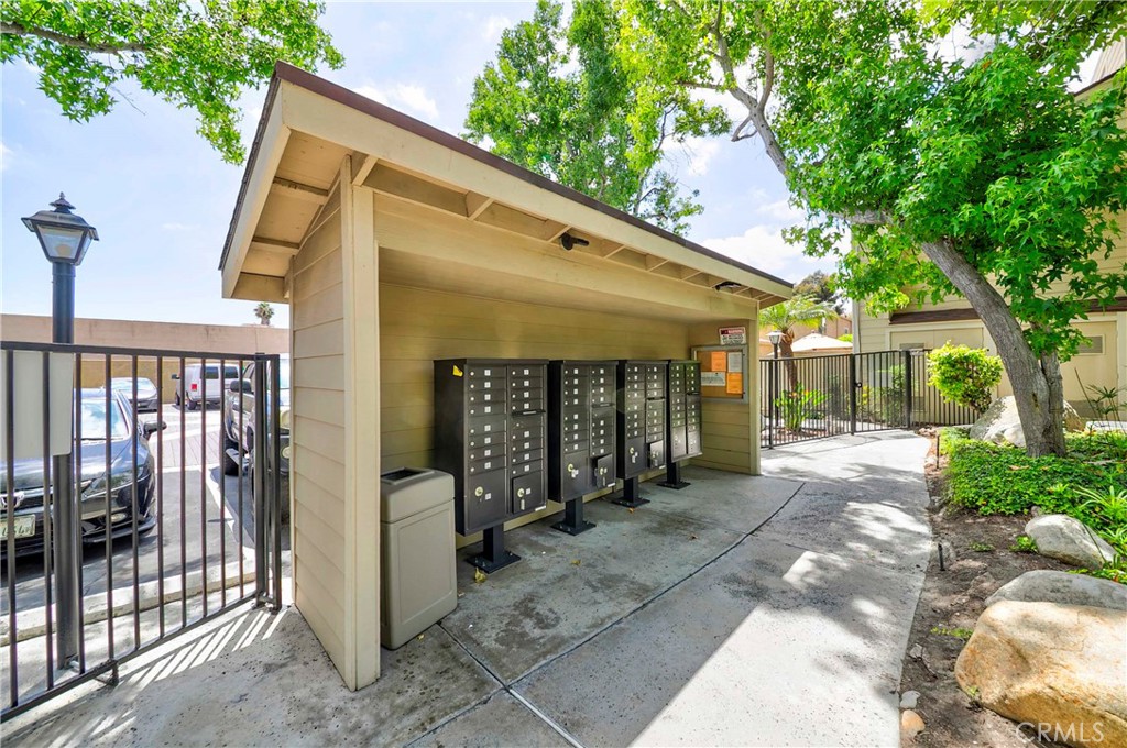 5401 Twin Lakes Drive