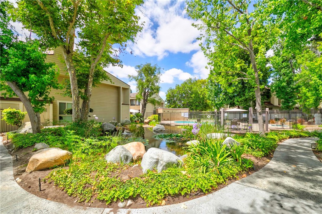 5401 Twin Lakes Drive