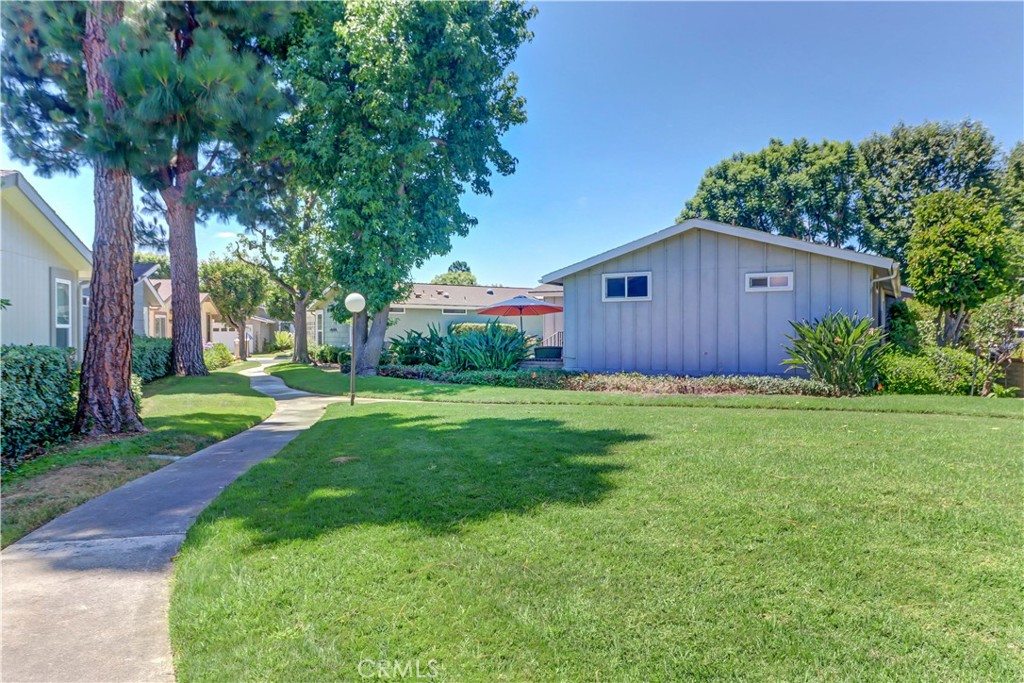 2509 View Lake 44