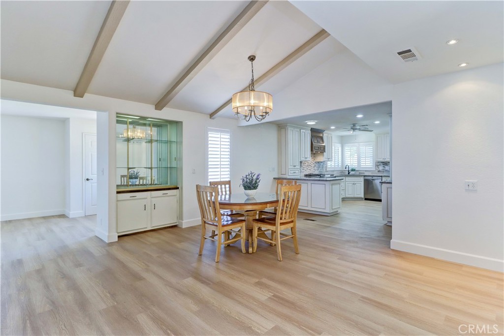 2509 View Lake 44