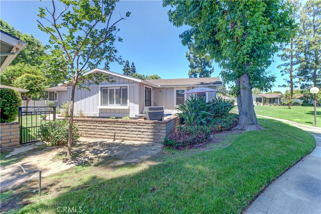2509 View Lake 44