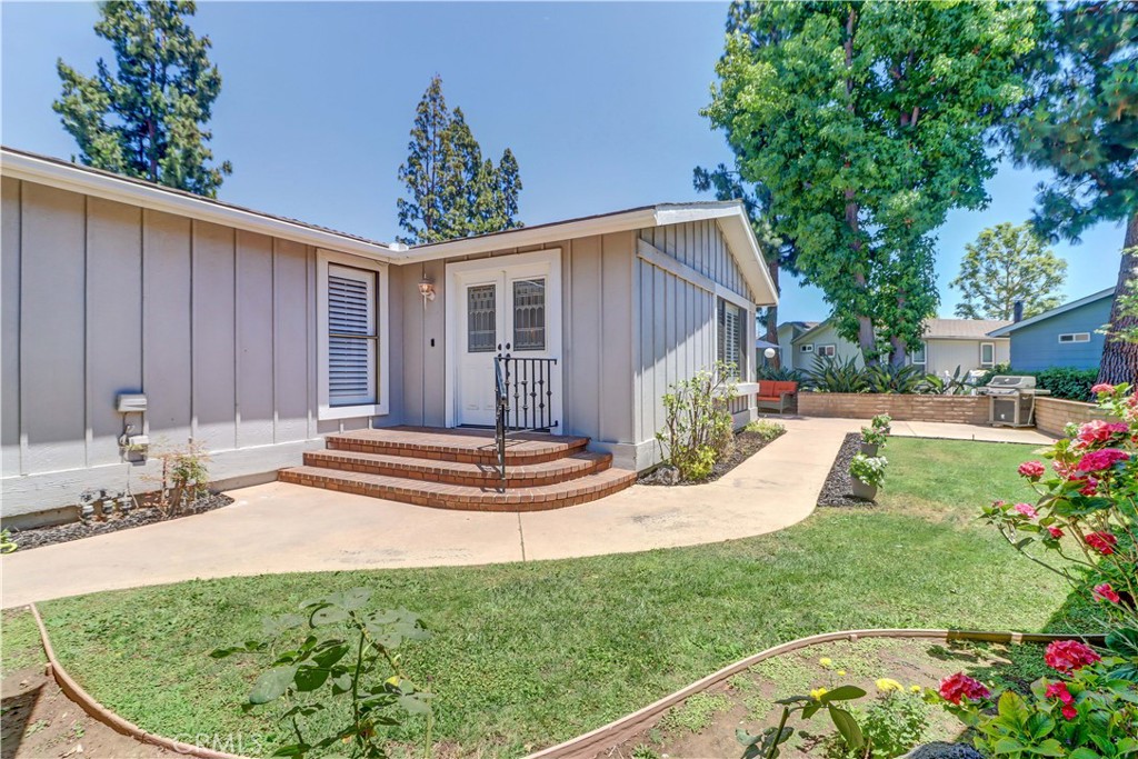 2509 View Lake 44