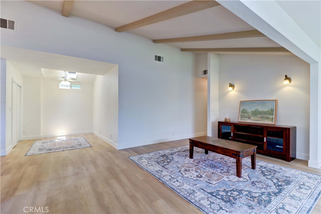 2509 View Lake 44