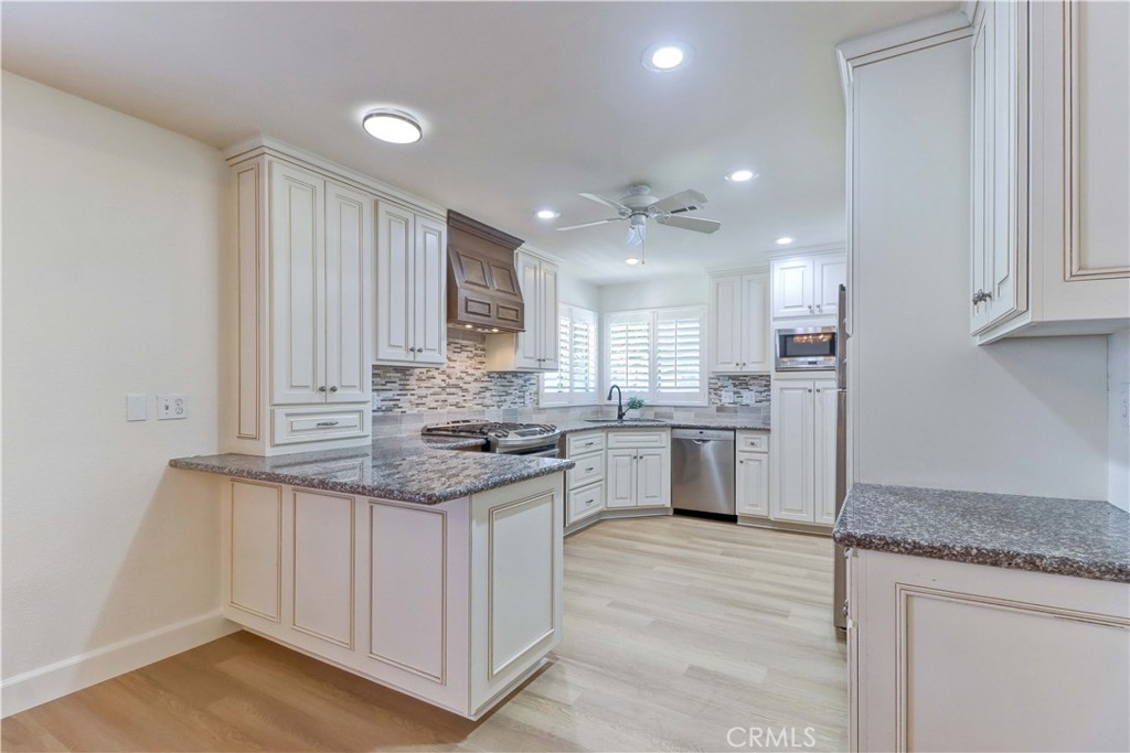 2509 View Lake 44