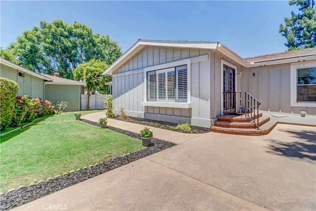 2509 View Lake 44