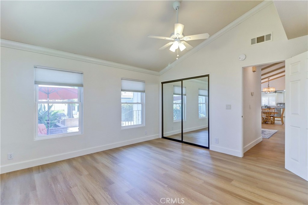 2509 View Lake 44