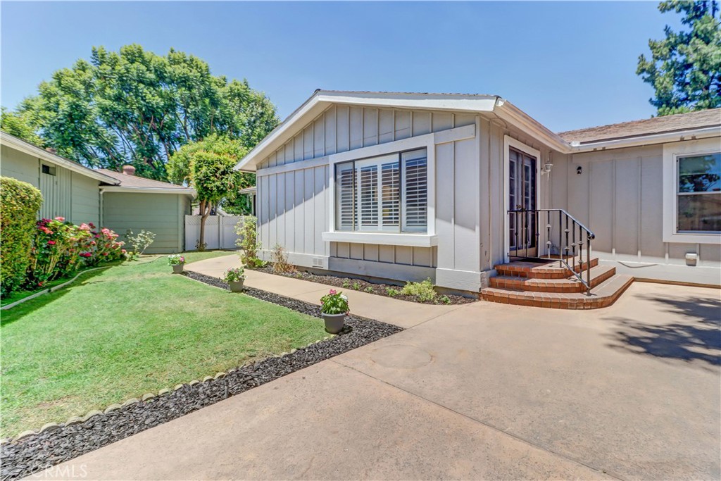 2509 View Lake 44