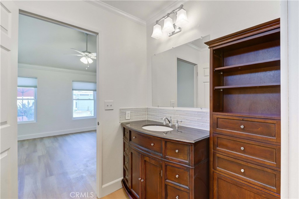 2509 View Lake 44