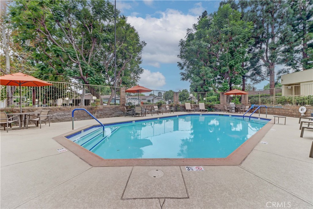 2509 View Lake 44