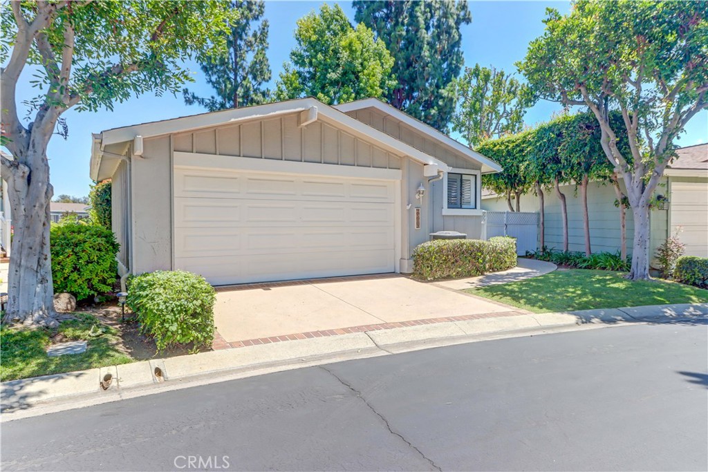 2509 View Lake 44