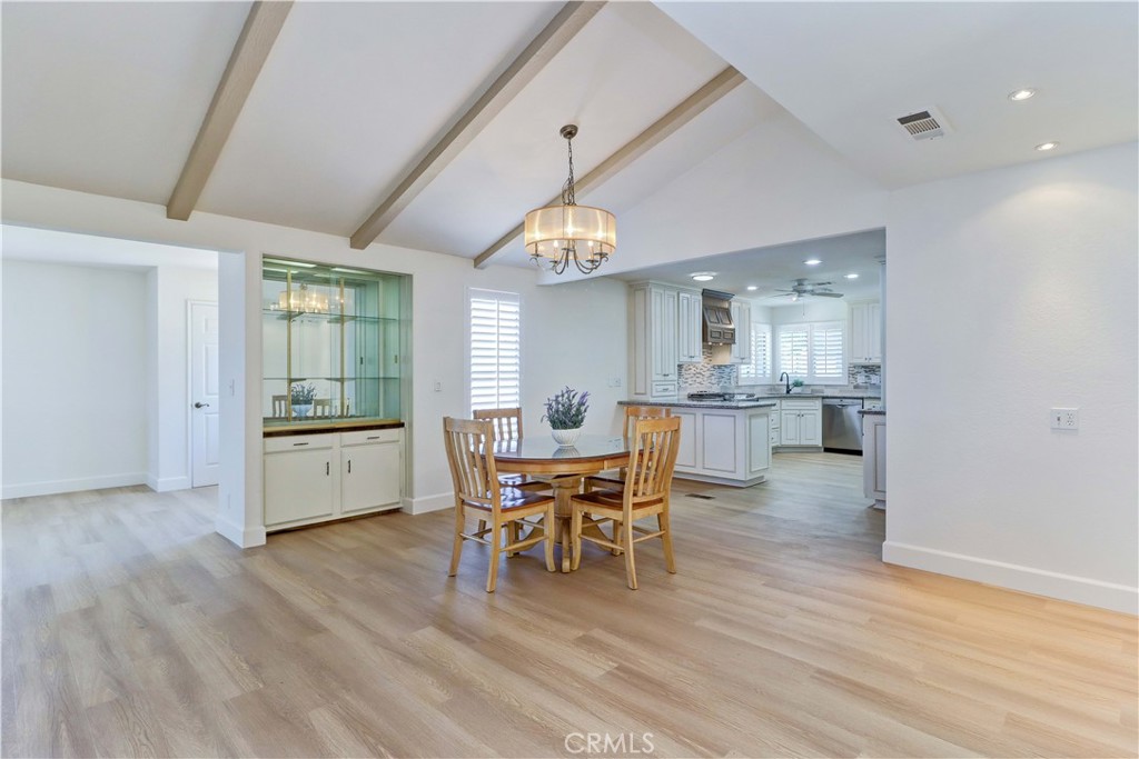 2509 View Lake 44