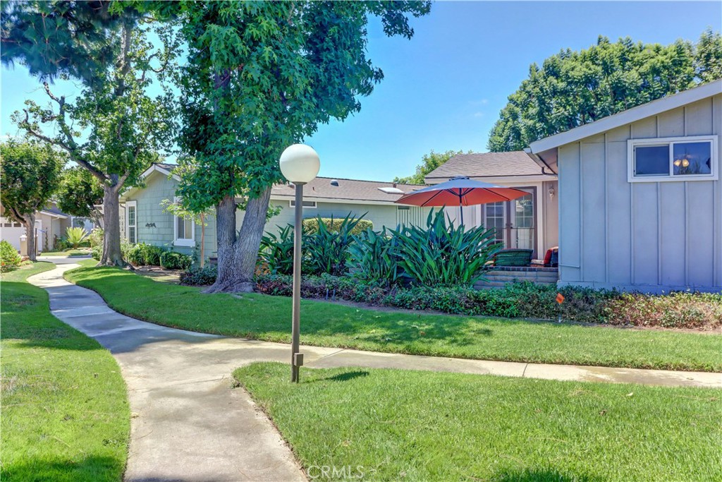 2509 View Lake 44