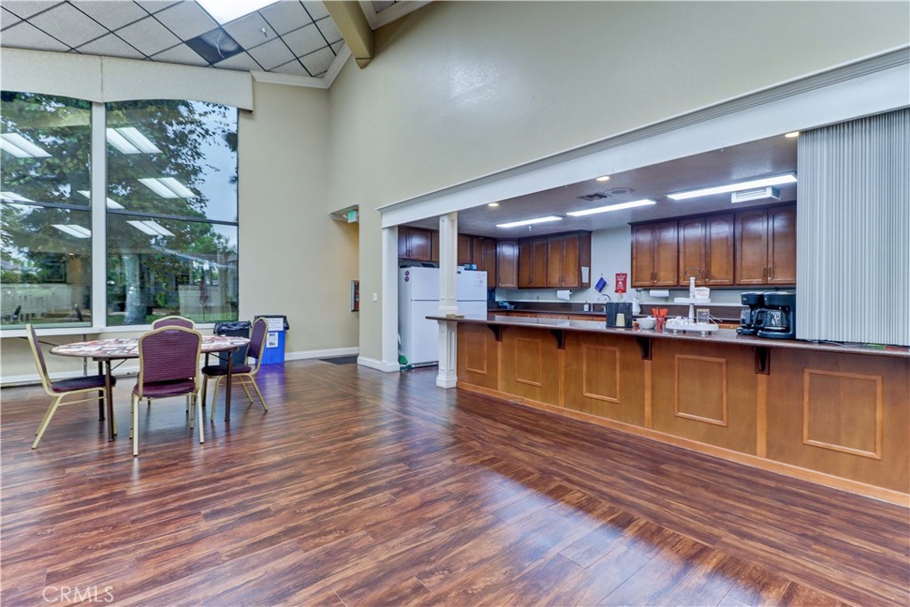 2509 View Lake 44