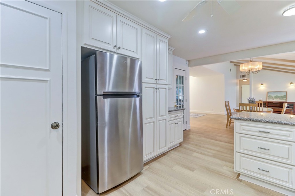 2509 View Lake 44