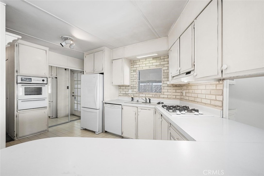 6231 E NARINA VIEW Drive 203