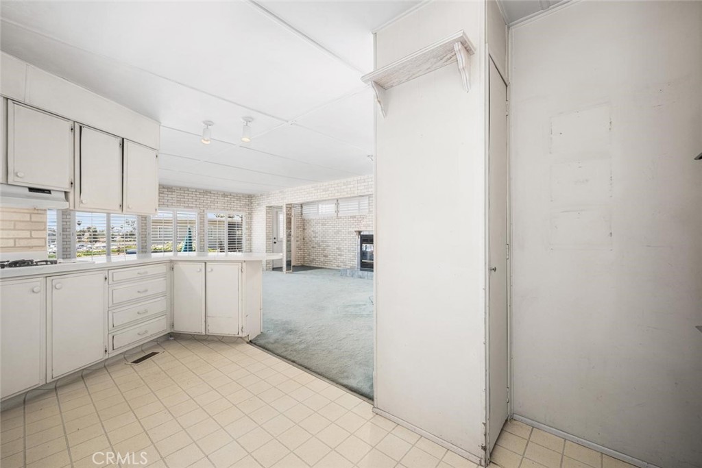 6231 E NARINA VIEW Drive 203