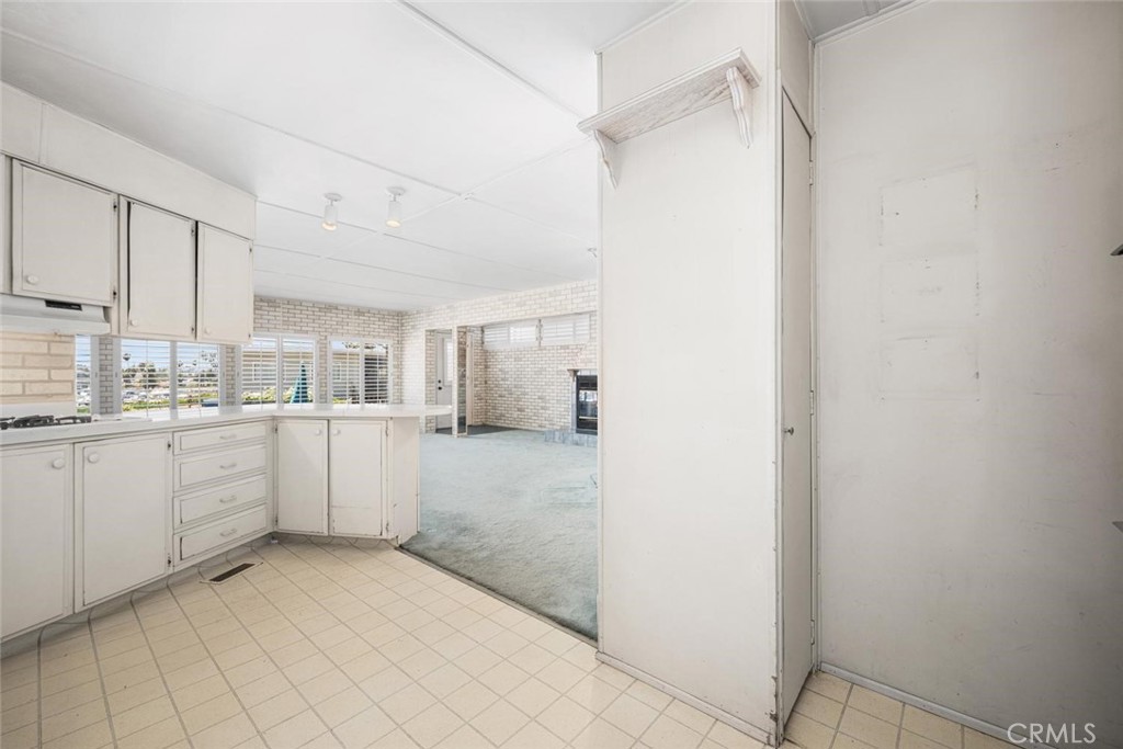 6231 E NARINA VIEW Drive 203