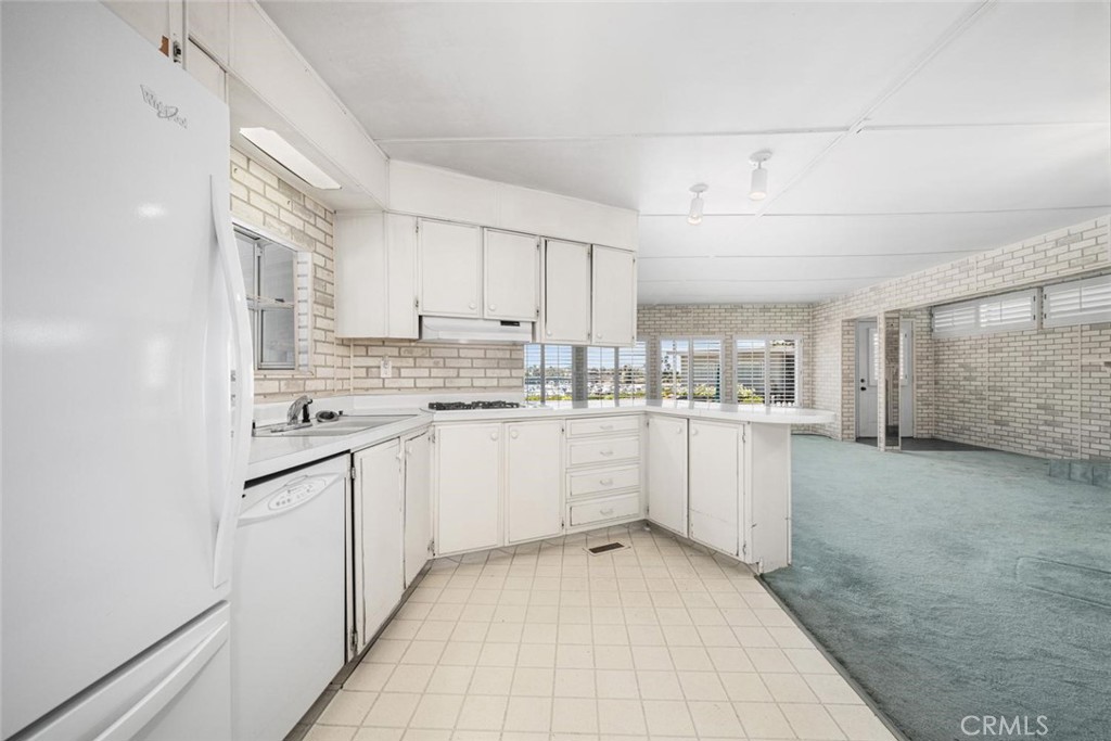 6231 E NARINA VIEW Drive 203