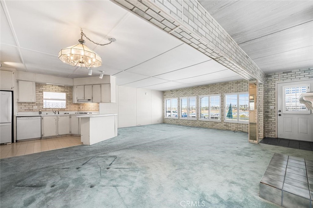 6231 E NARINA VIEW Drive 203