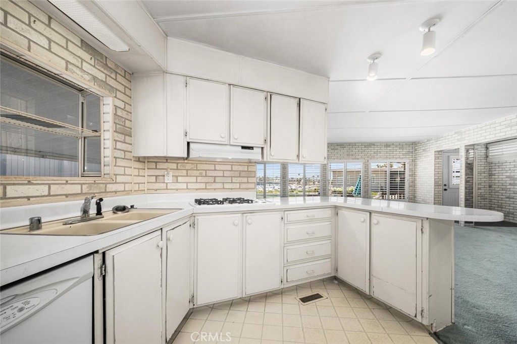 6231 E NARINA VIEW Drive 203