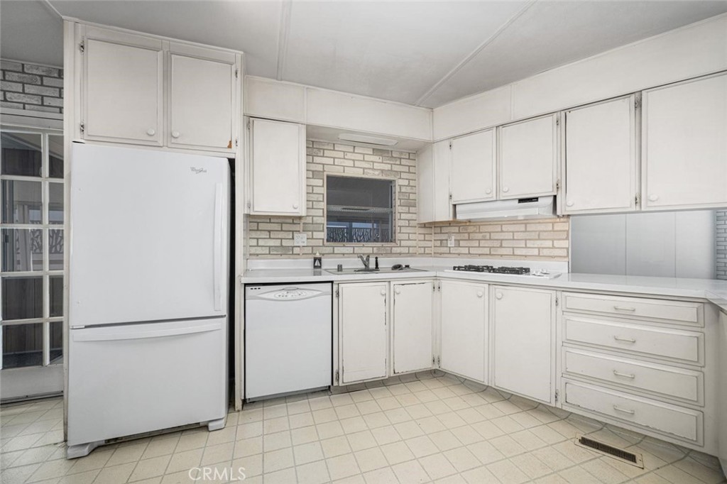 6231 E NARINA VIEW Drive 203