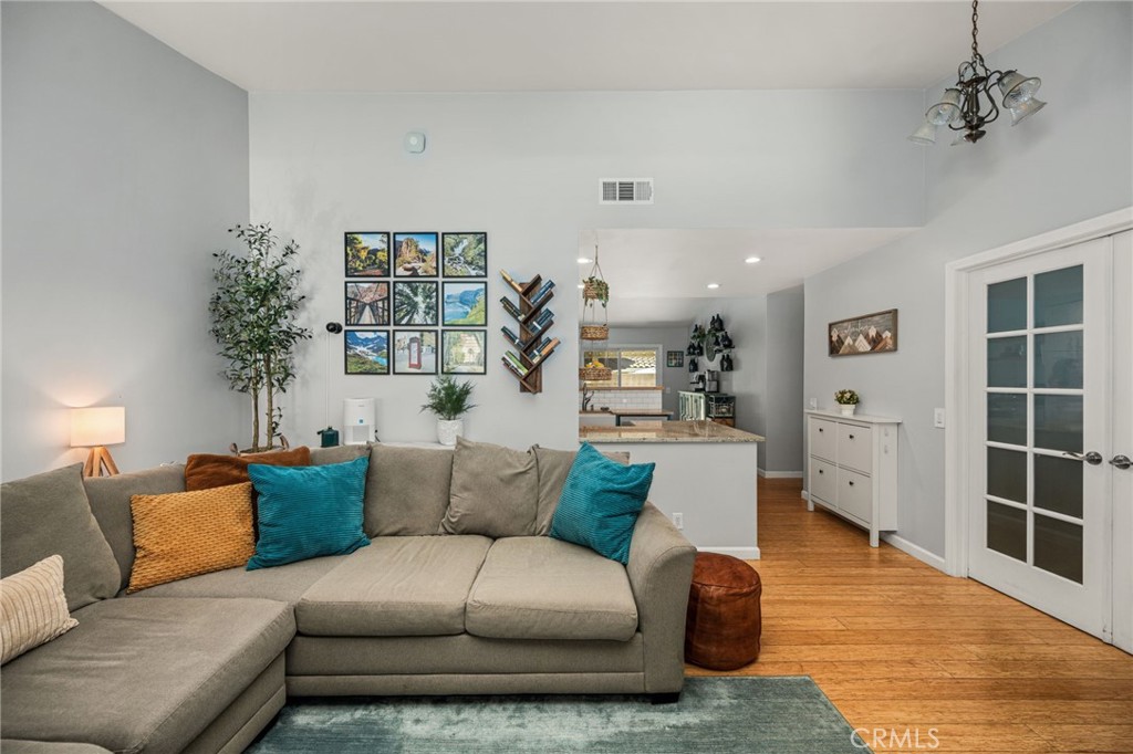 1231 N Dolores