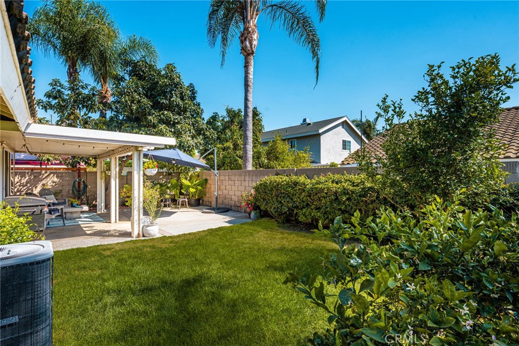 1231 N Dolores