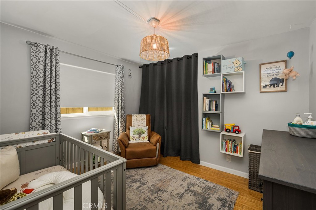 1231 N Dolores