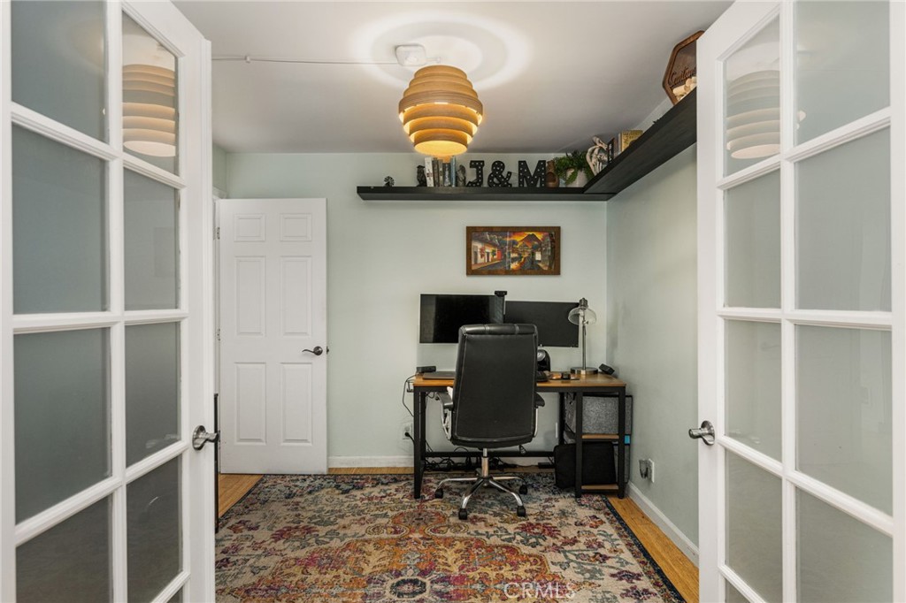 1231 N Dolores