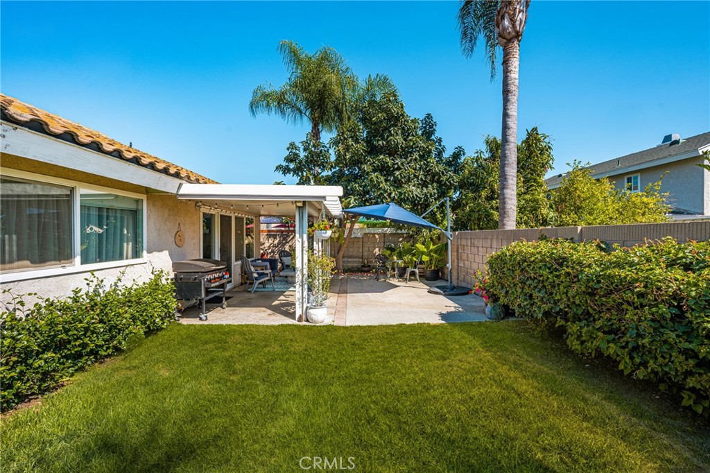 1231 N Dolores