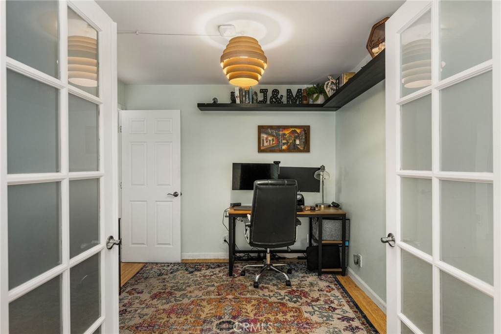 1231 N Dolores