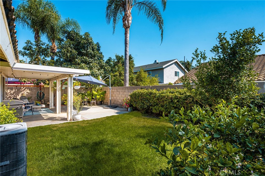 1231 N Dolores