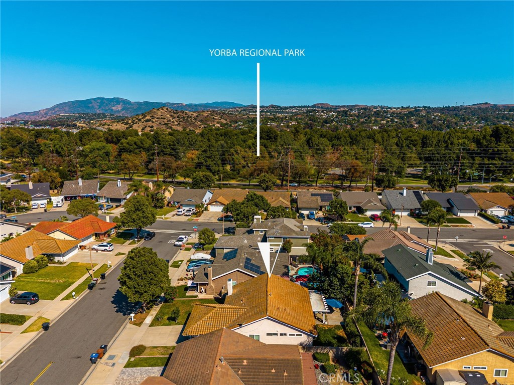 1231 N Dolores