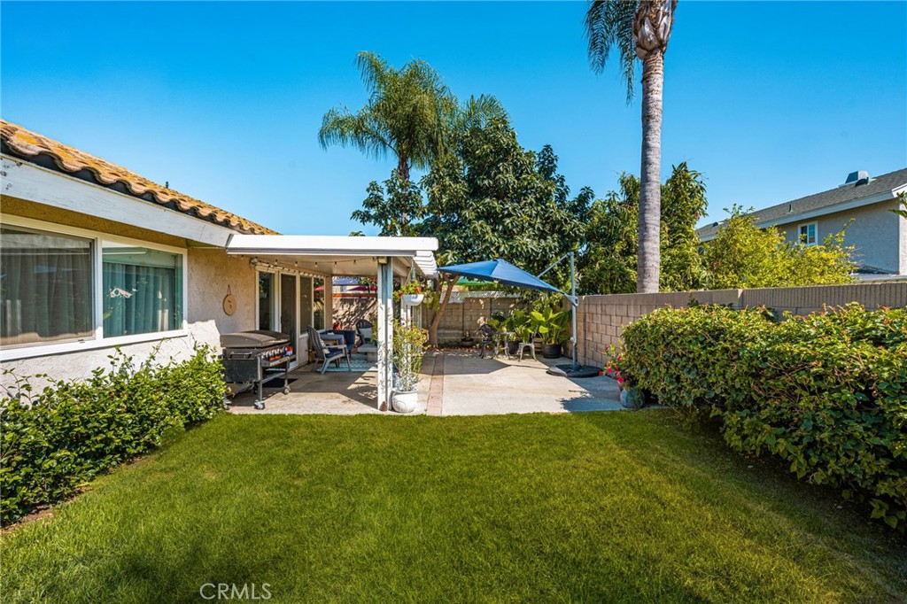 1231 N Dolores