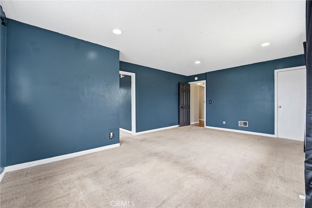 5976 Los Feliz Drive