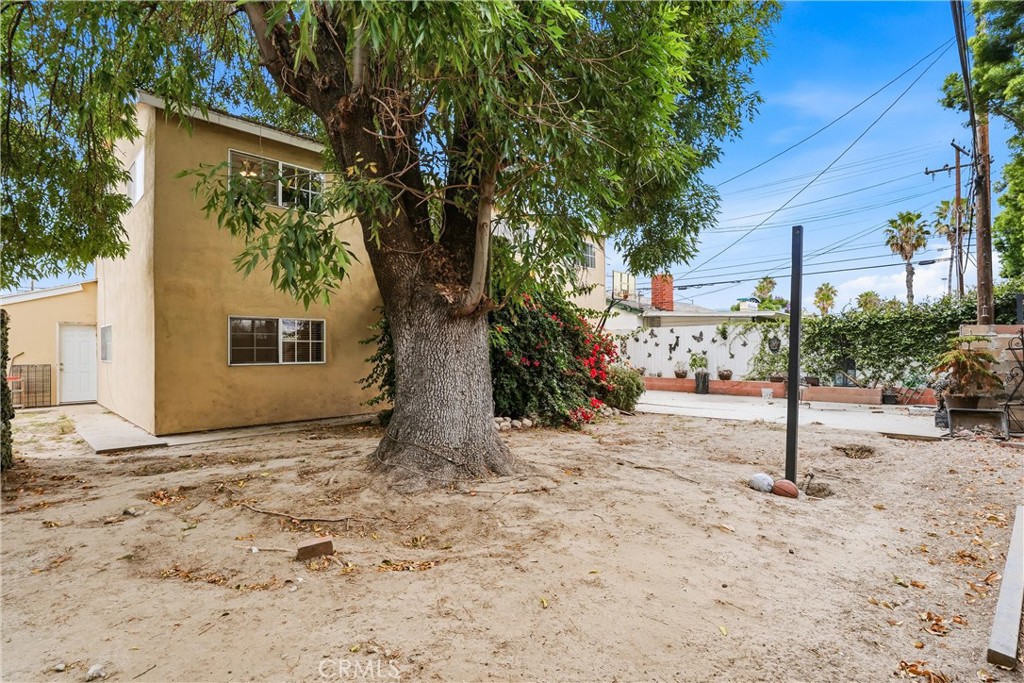 5976 Los Feliz Drive